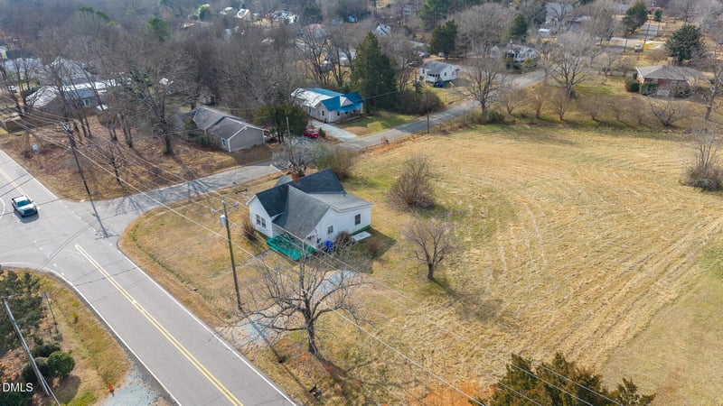 1004 King St, Hillsborough, NC 27278