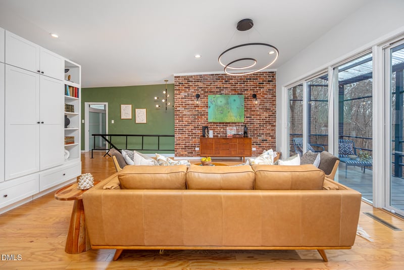 1004 Kings Mill Rd, Chapel Hill, NC 27517