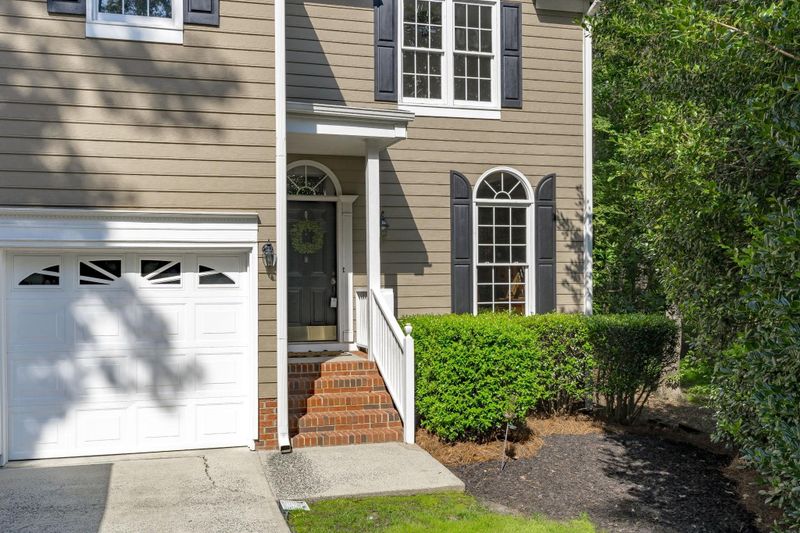1004 Kingsway Dr, Apex, NC 27502