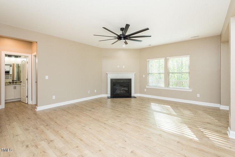 1004 Longleaf Pine Pl, Mebane, NC 27302