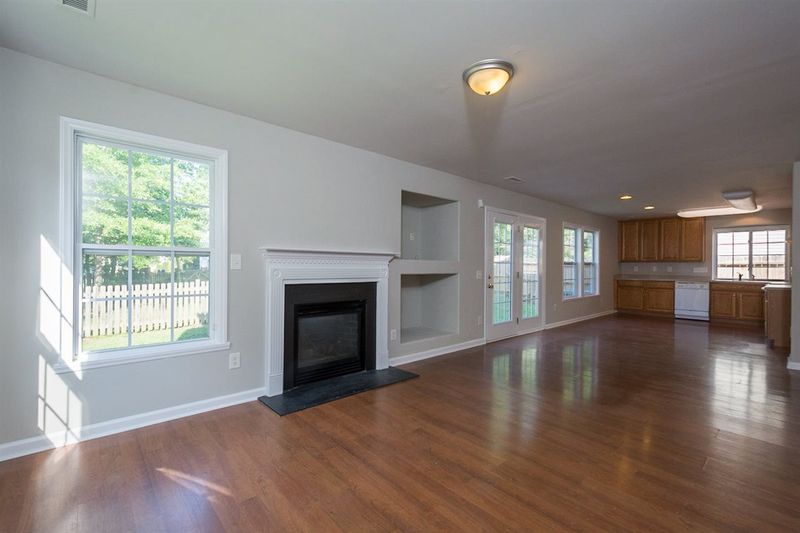 1004 Mallory Ln, Durham, NC 27713