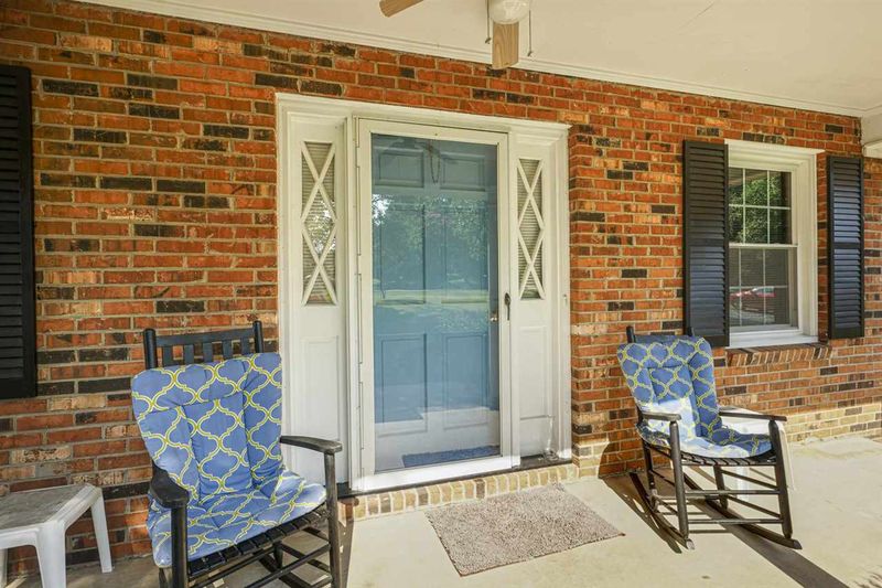 1004 Mclamb Dr, Durham, NC 27703