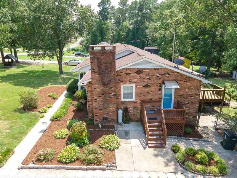 1004 Mclamb Dr, Durham, NC 27703