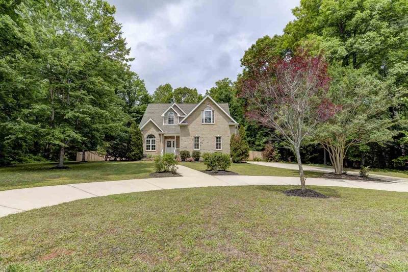 1004 Minnie Dr, Raleigh, NC 27603