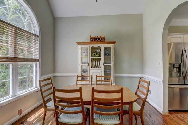 1004 Minnie Dr, Raleigh, NC 27603