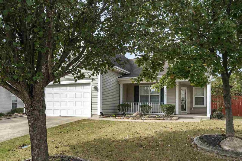 1004 Narcissus Ct, Clayton, NC 27520