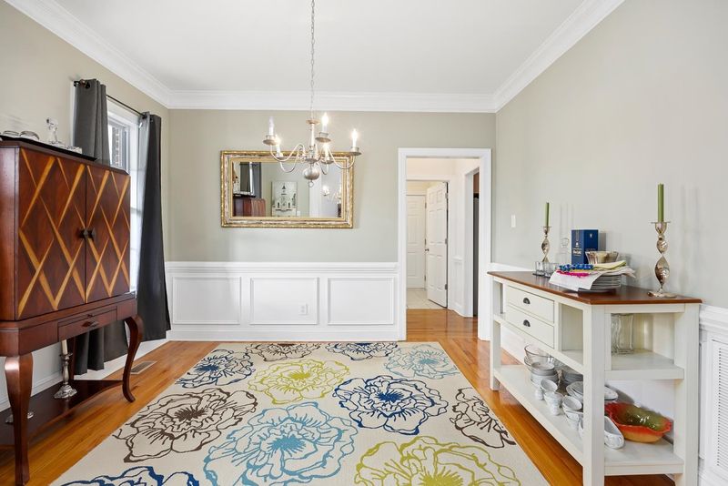 1004 Newburgh Cir, Raleigh, NC 27603