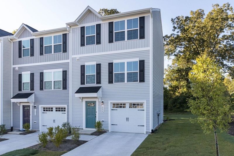 1004 Pale Moss Dr, Durham, NC 27704