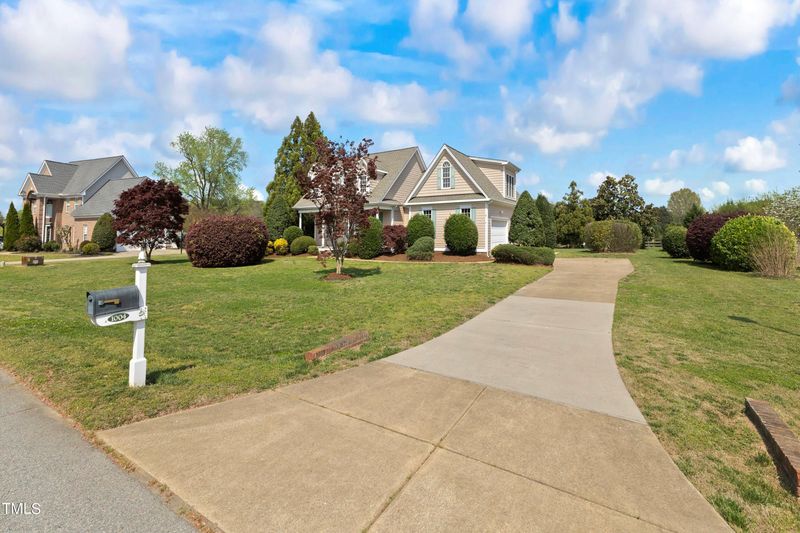 1004 Pasture View Ln, Raleigh, NC 27603