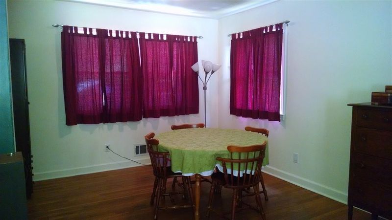 1004 Powell Dr, Raleigh, NC 27606