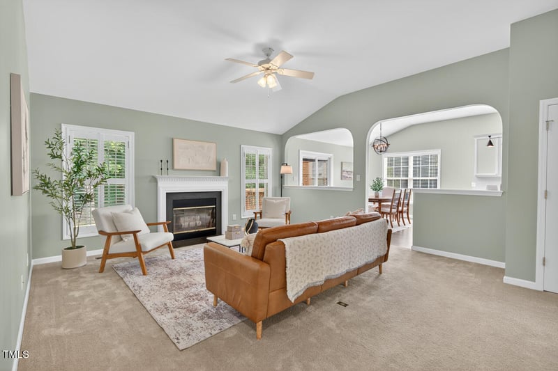 1004 Scotsburg Trl, Hillsborough, NC 27278