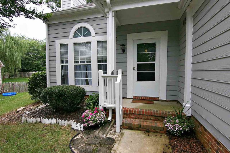 1004 Silverstone Way, Holly Springs, NC 27540