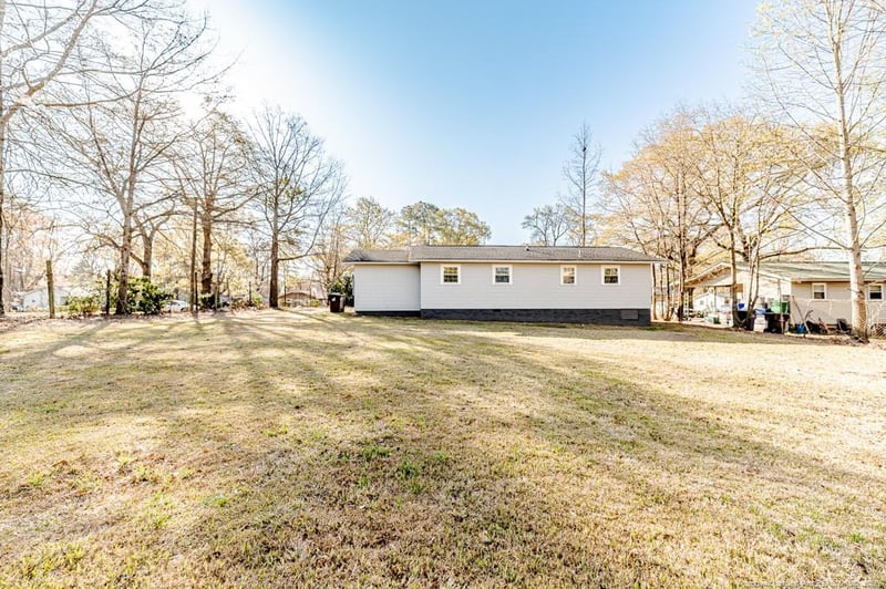 1004 Sommers St, Sanford, NC 27330