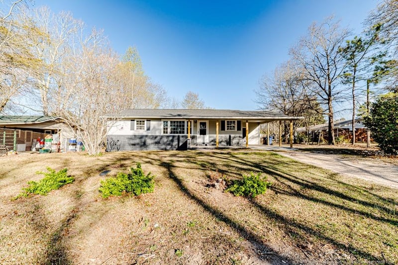 1004 Sommers St, Sanford, NC 27330