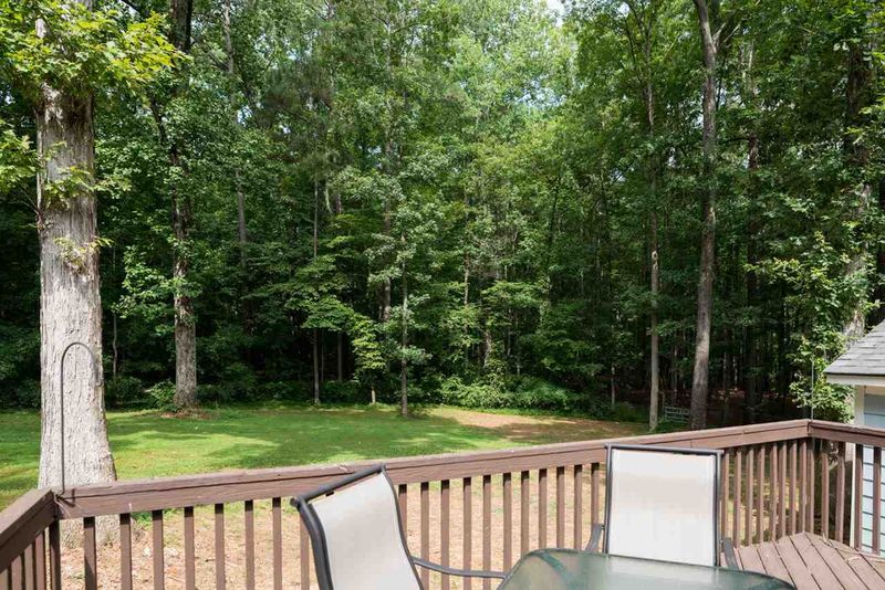 1004 Southern Oaks Dr, Raleigh, NC 27603