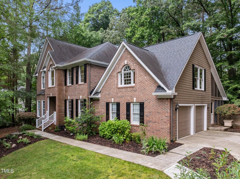 1004 Staffield Ln, Chapel Hill, NC 27516