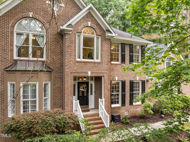 1004 Staffield Ln, Chapel Hill, NC 27516