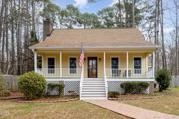 1004 Stoney Brook Dr, Sanford, NC 27330