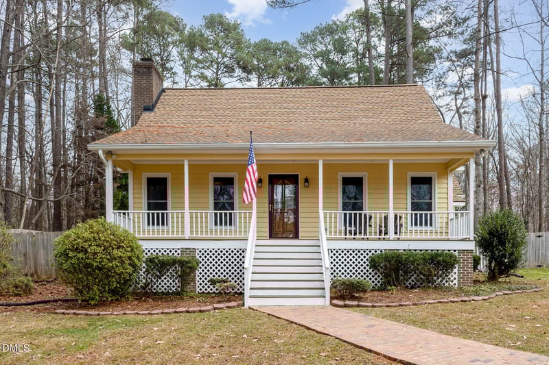 1004 Stoneybrook Dr, Sanford, NC 27330