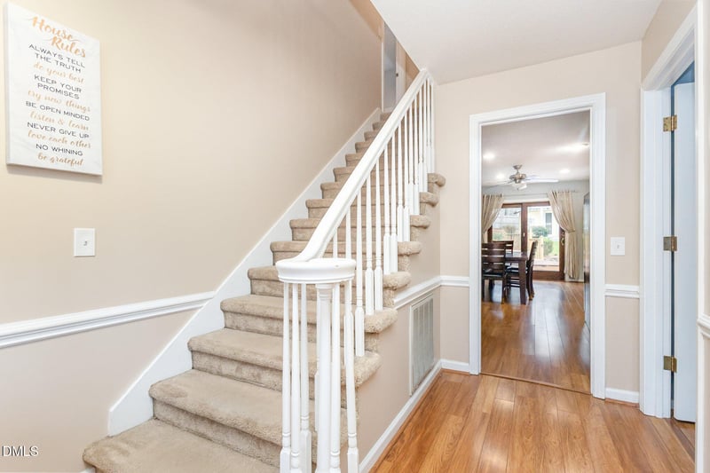 1004 Stoneybrook Dr, Sanford, NC 27330