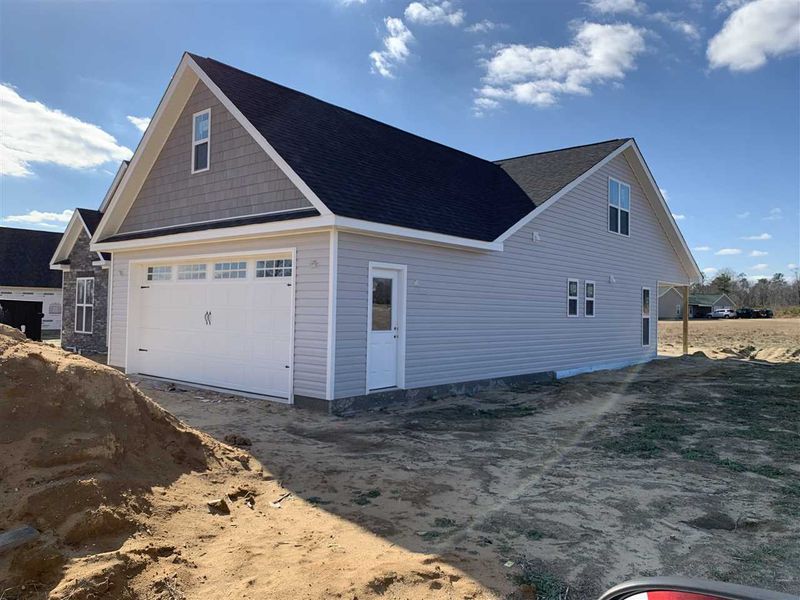 1004 W Strickland Rd, Dunn, NC 28334