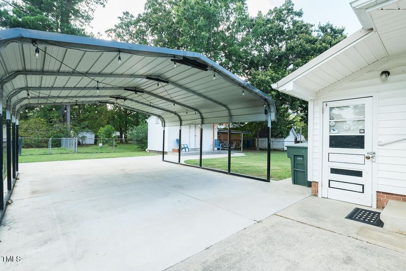 1004 Todd St, Graham, NC 27253