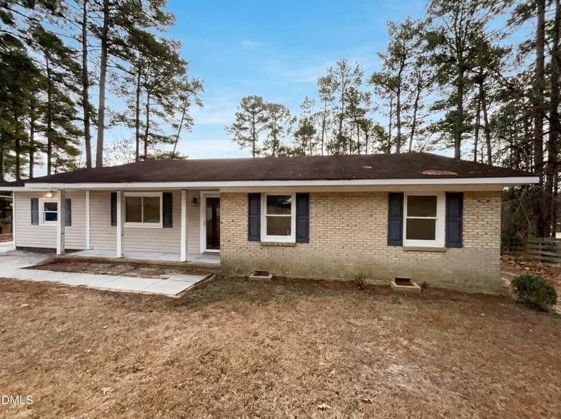 1004 Vesper Ln, Fayetteville, NC 28311