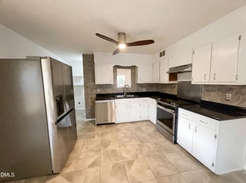 1004 Vesper Ln, Fayetteville, NC 28311