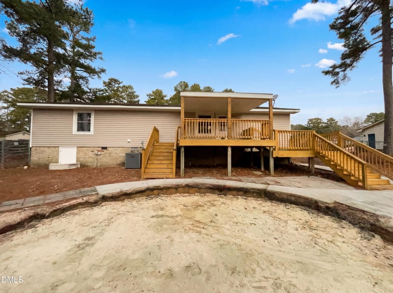 1004 Vesper Ln, Fayetteville, NC 28311