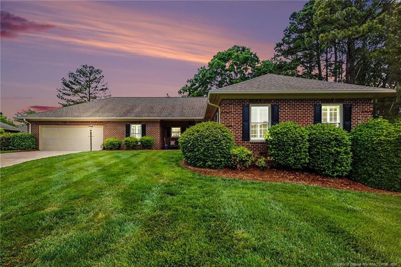 1004 Wentworth Ct, Sanford, NC 27330