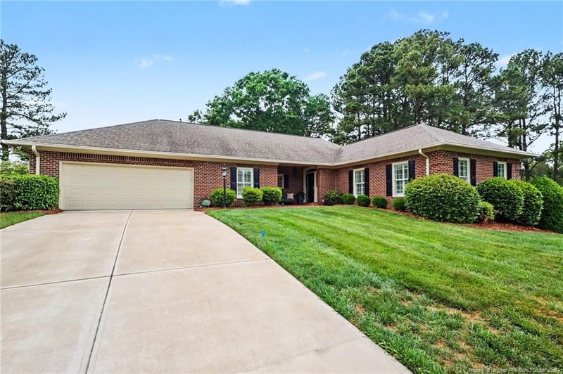 1004 Wentworth Ct, Sanford, NC 27330