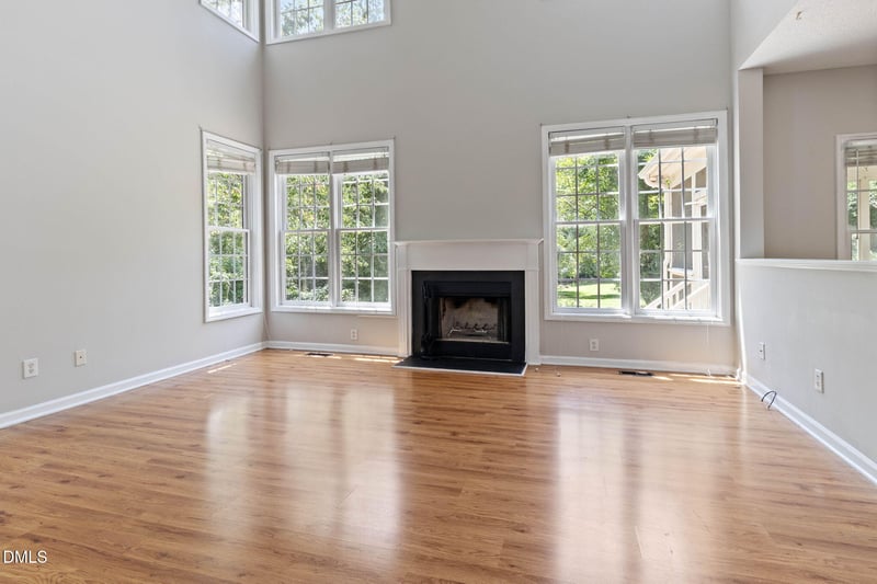 1004 White Meadows Dr, Fuquay Varina, NC 27526
