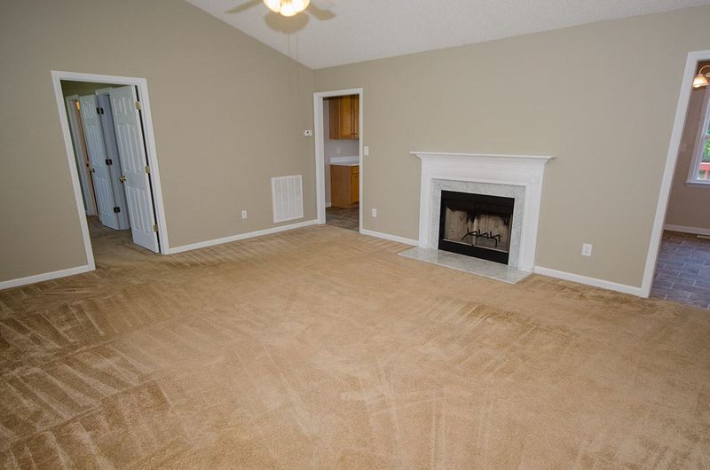 1004 S Willhaven Dr, Fuquay Varina, NC 27526
