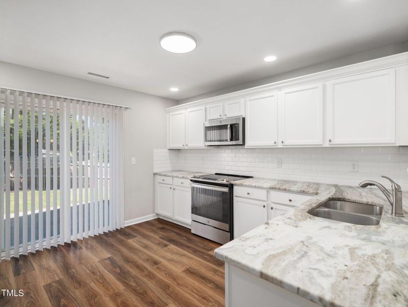 1004 Winning Colors Dr, Knightdale, NC 27545