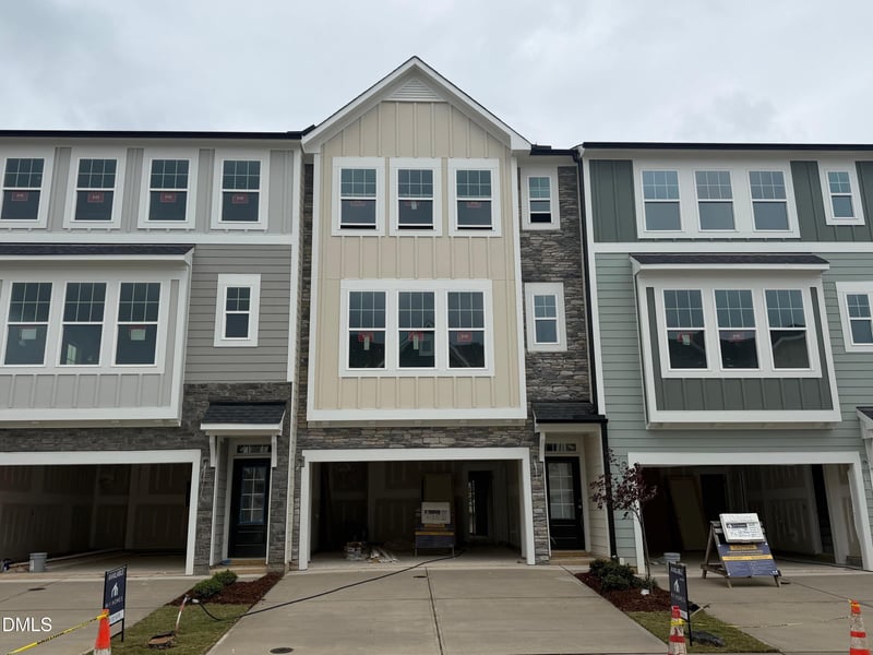 10041 Secluded Garden Dr #157, Apex, NC 27523