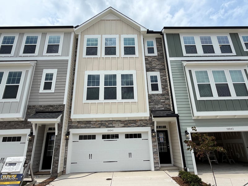 10041 Secluded Garden Dr #157, Apex, NC 27523