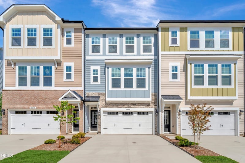 10044 Secluded Garden Dr #197, Apex, NC 27523