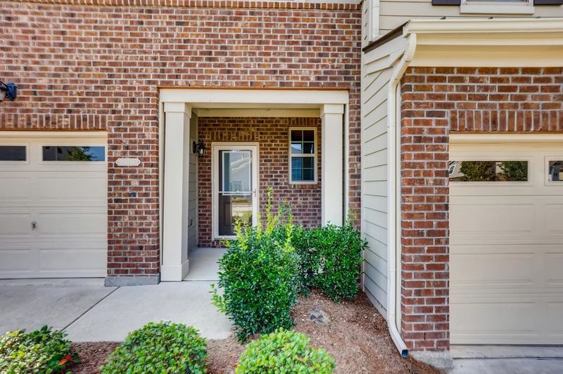 10049 Lynnberry Pl, Raleigh, NC 27617