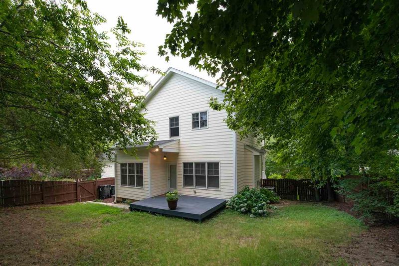 1005 Barrow Nook Ct, Apex, NC 27502
