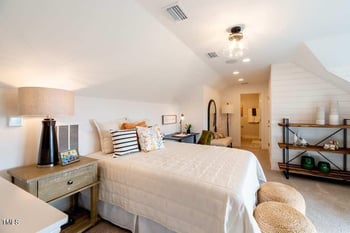 1005 Bridgeforth Ln, Chapel Hill, NC 27517