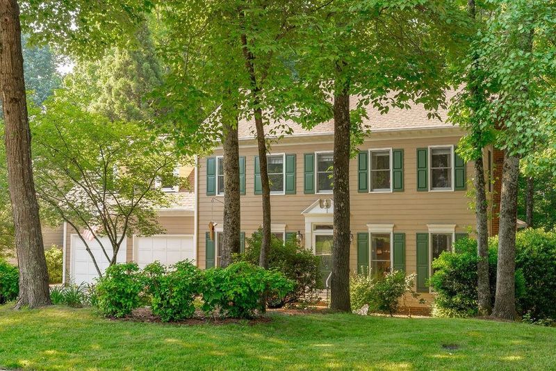 1005 Chimney Hill Dr, Apex, NC 27502