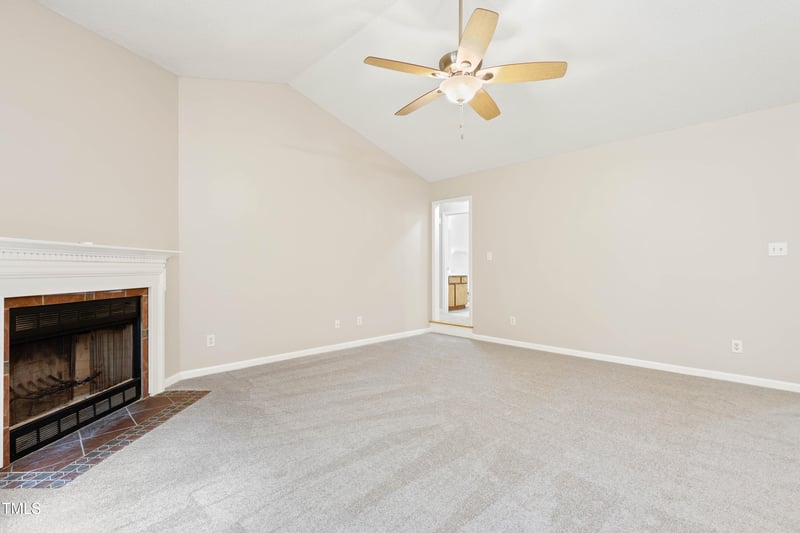 1005 Creek Front Ct, Willow Springs, NC 27592