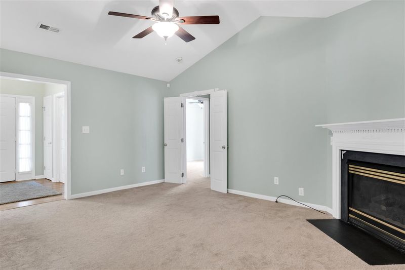 1005 Creek Haven Dr, Holly Springs, NC 27540