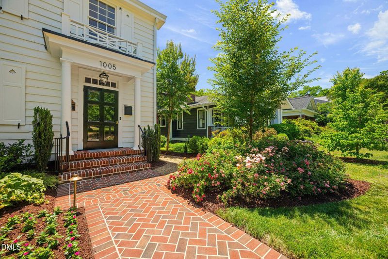 1005 Dacian Ave, Durham, NC 27701