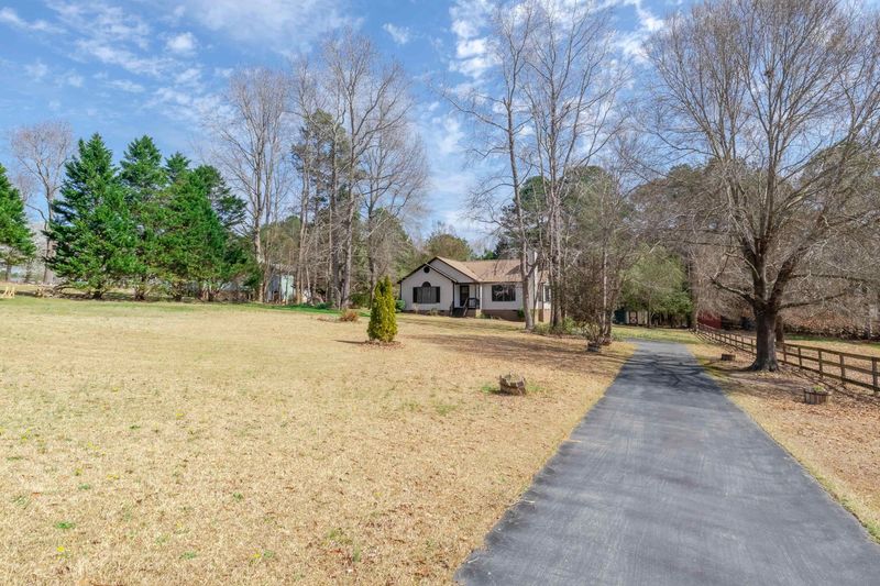 1005 Deep Canyon Dr, Clayton, NC 27520
