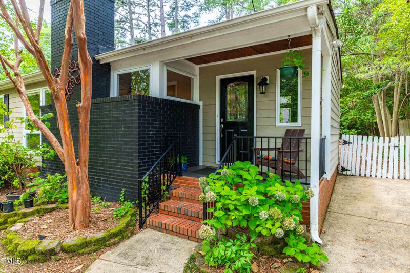 1005 Dogwood Ln, Raleigh, NC 27607