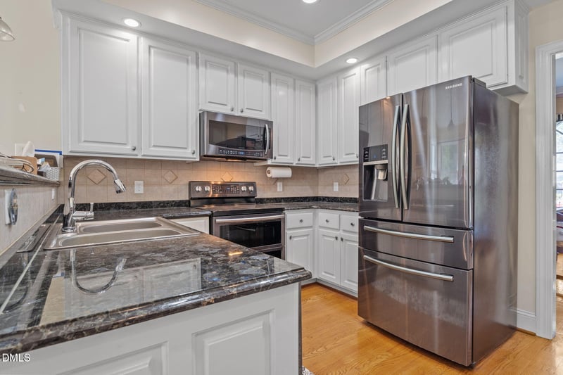 1005 Downing Way Ct, Raleigh, NC 27614