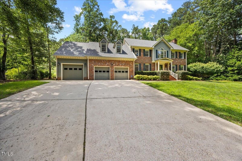 1005 Enderbury Dr, Raleigh, NC 27614