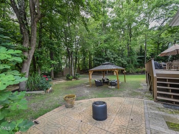 1005 Fairfax Woods Dr, Apex, NC 27502