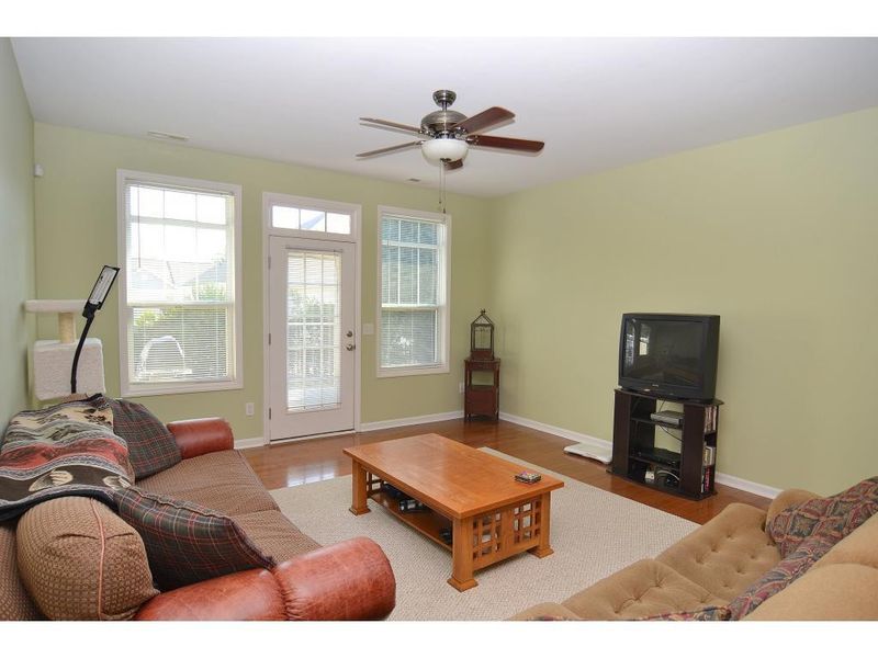 1005 Gold, Mebane, NC 27302